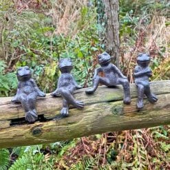 Four Edge Sitting Cast Iron Frog Ornaments -PlantHub Shop 430126000708 5