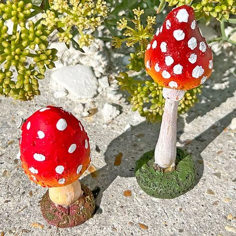 Set 3 Garden Mushroom Ornaments 7 Set 3 Garden Mushroom Ornaments - Image 5